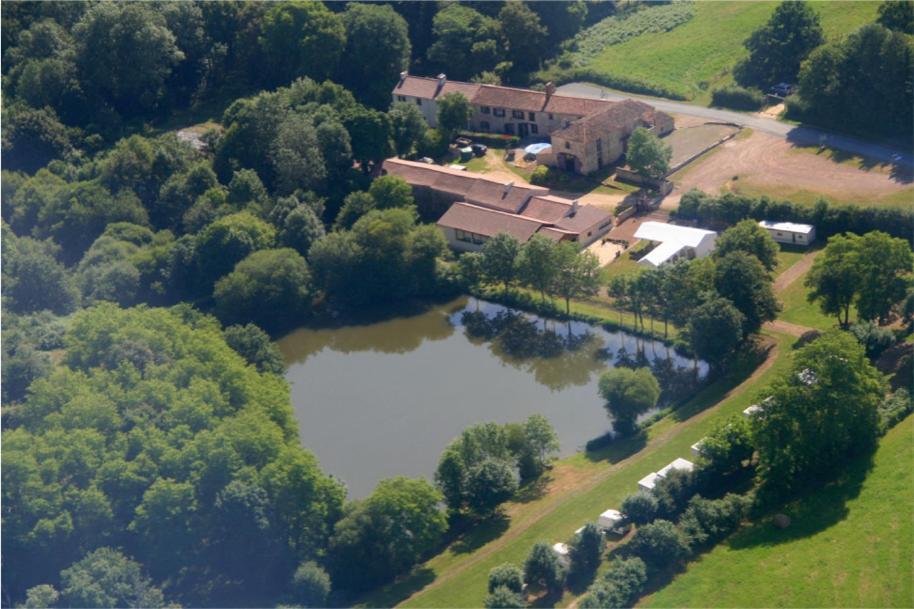 Logis De L'Aubonniere Hotel Chaille-sous-les-Ormeaux Exterior photo